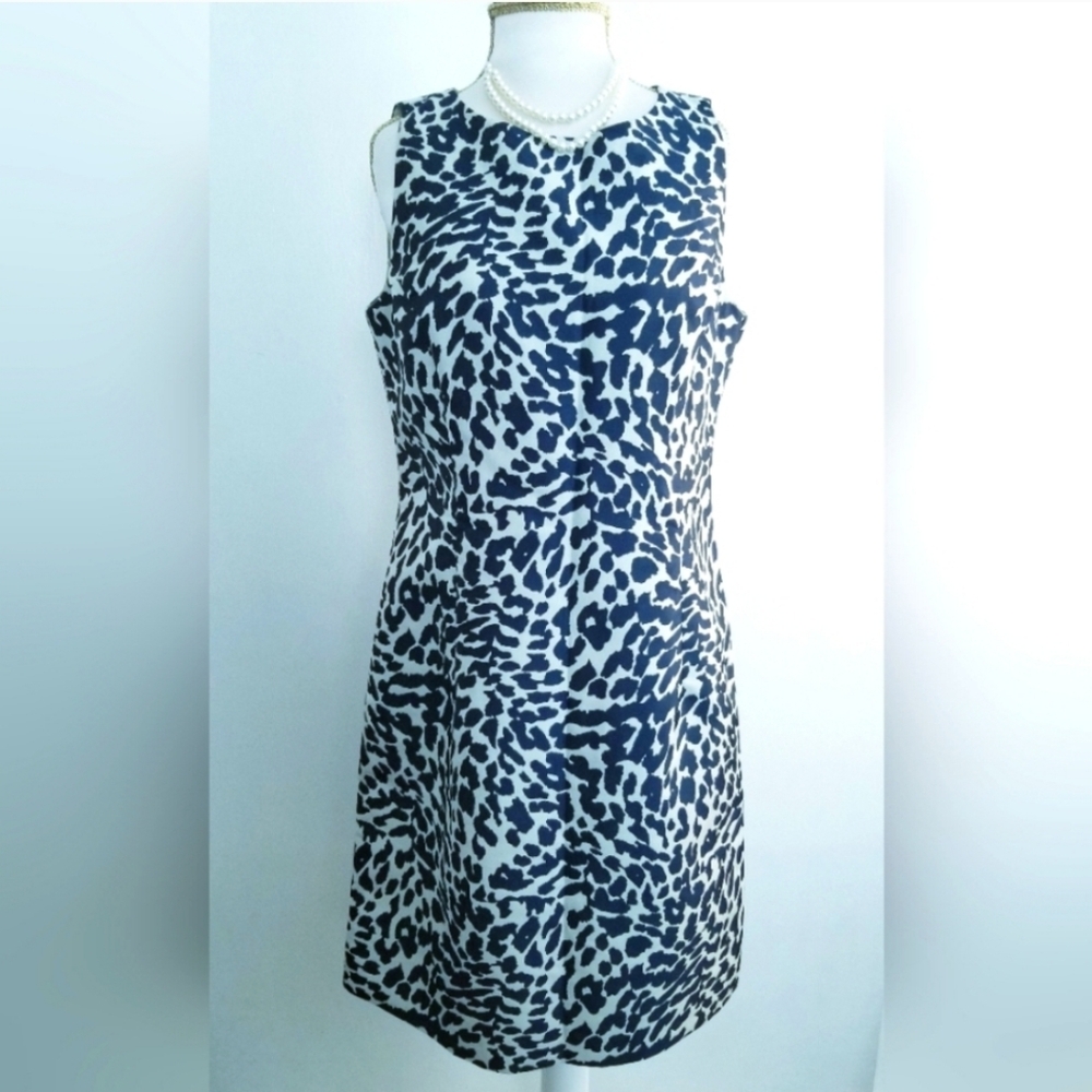 Eliza J Blue and White Animal Print Sleeveless Sheath Dress